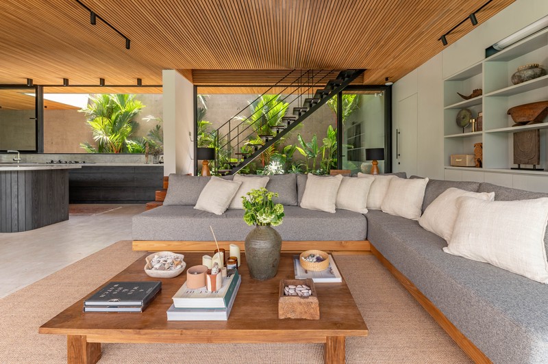 Leasehold - Luxurious Modern Tropical Family Villa in Babakan, Canggu, Bali