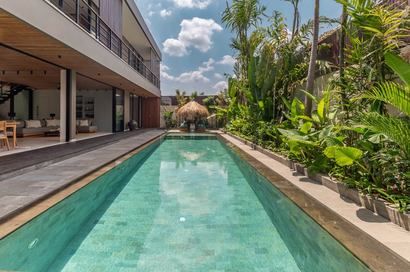  Leasehold - Luxurious Modern Tropical Family Villa in Babakan, Canggu, Bali