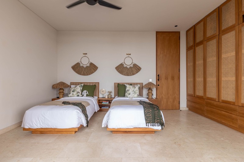  Leasehold - Luxurious Modern Tropical Family Villa in Babakan, Canggu, Bali