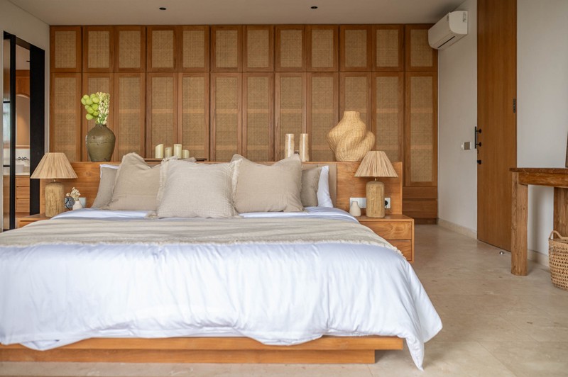  Leasehold - Luxurious Modern Tropical Family Villa in Babakan, Canggu, Bali