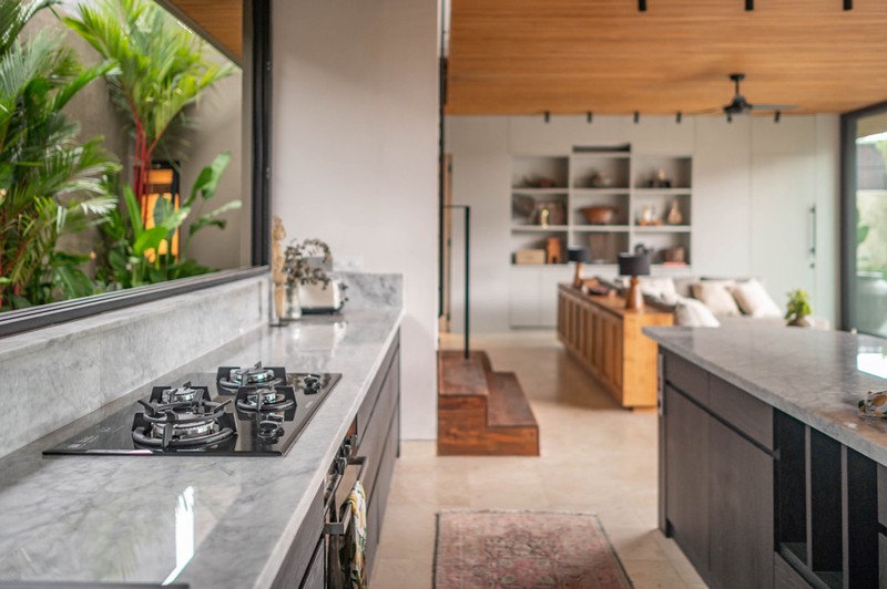  Leasehold - Luxurious Modern Tropical Family Villa in Babakan, Canggu, Bali