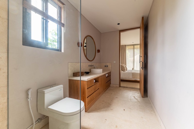  Leasehold - Luxurious Modern Tropical Family Villa in Babakan, Canggu, Bali