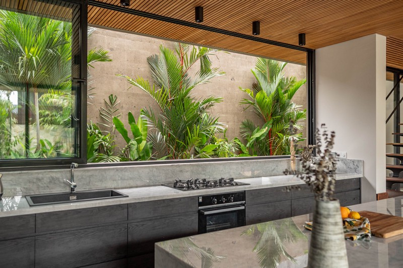  Leasehold - Luxurious Modern Tropical Family Villa in Babakan, Canggu, Bali