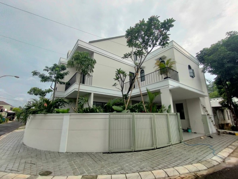 BRAND NEW HOUSE at KENCANALOKA BSD 