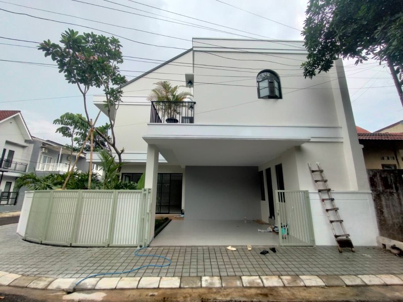 BRAND NEW HOUSE at KENCANALOKA BSD 