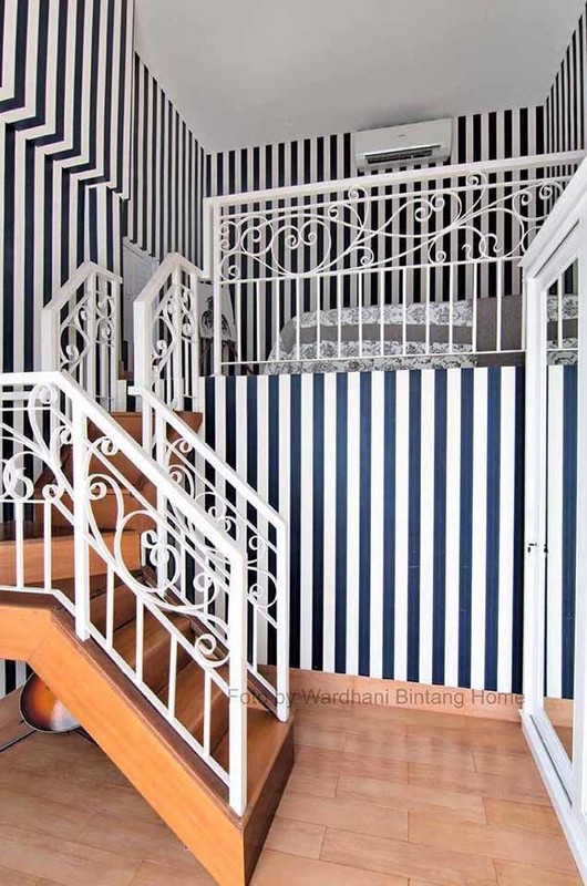 Rumah Semi Furnished Cantik Siap Huni ada Kolam Renang Privat SHM KT 4+1 KM 3+1