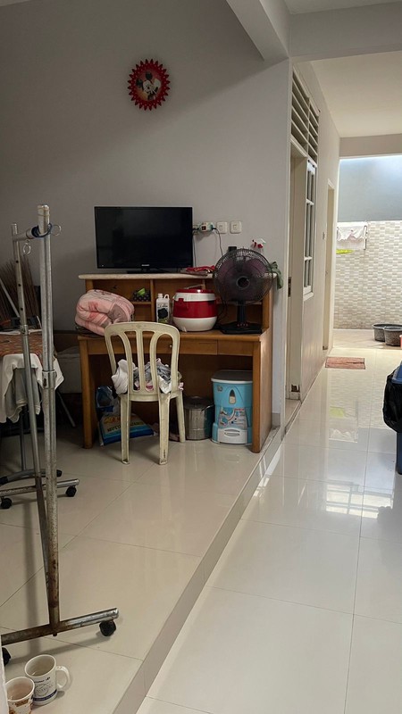 Rumah Bagus Siap Huni di Mampang Prapatan Jakarta Selatan LT 447 LB 390 SHM.