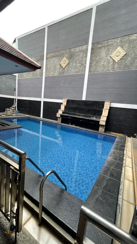 Rumah Bagus Siap Huni di Mampang Prapatan Jakarta Selatan LT 447 LB 390 SHM.