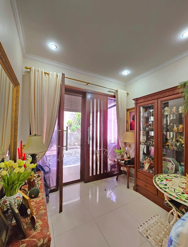 Rumah Bagus Di Jl Garuda Bintaro Sektor 1 Jakarta Selatan