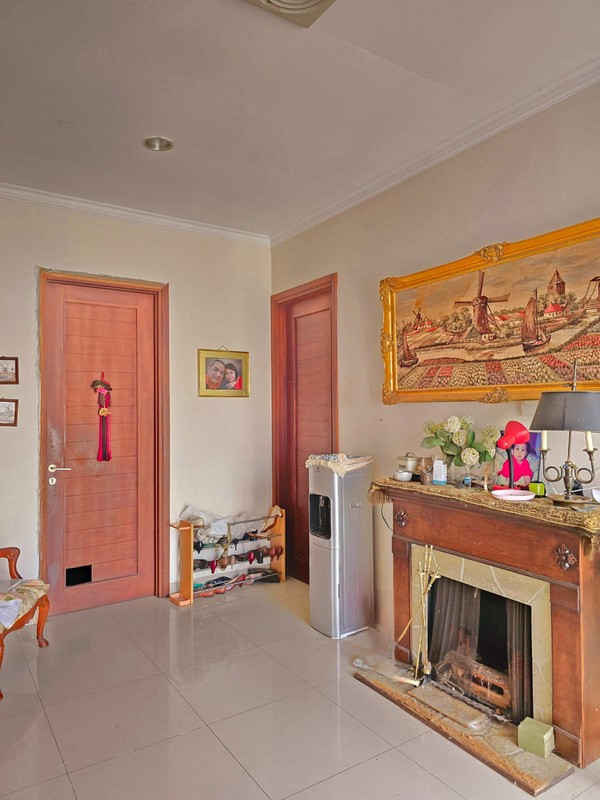 Rumah Bagus Di Jl Garuda Bintaro Sektor 1 Jakarta Selatan