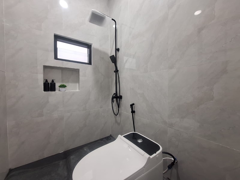 BRAND NEW PREMIUM!! Rumah Cantik Semi Furnished 2 Lantai Siap Huni dan Hunian Nyaman @Graha Raya