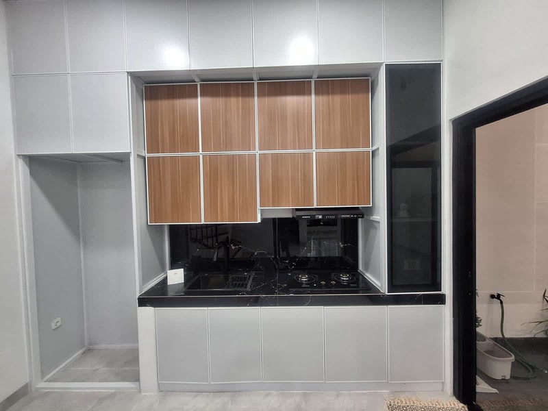 BRAND NEW PREMIUM!! Rumah Cantik Semi Furnished 2 Lantai Siap Huni dan Hunian Nyaman @Graha Raya