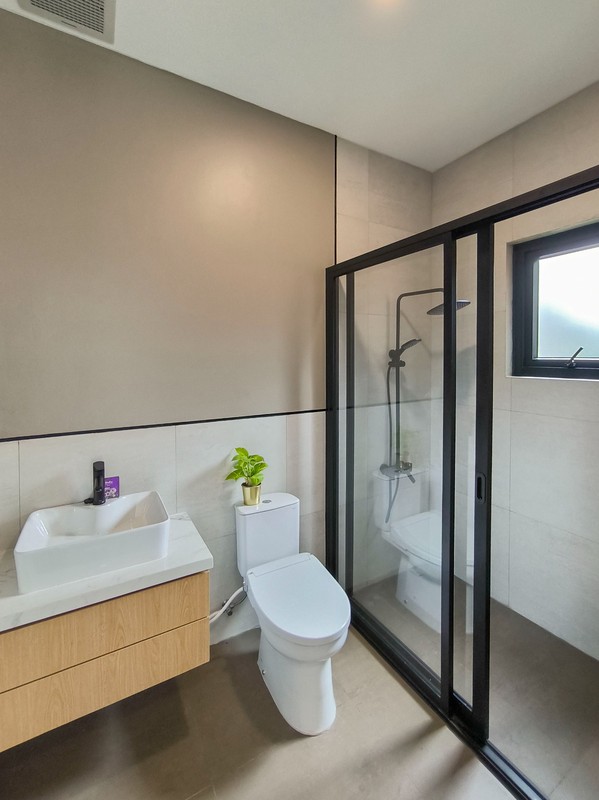 Rumah Dengan Design Modern Di Cluster Versailles BSD Tangerang Selatan