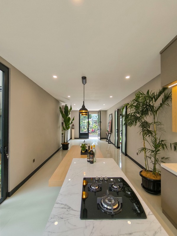 Rumah Dengan Design Modern Di Cluster Versailles BSD Tangerang Selatan