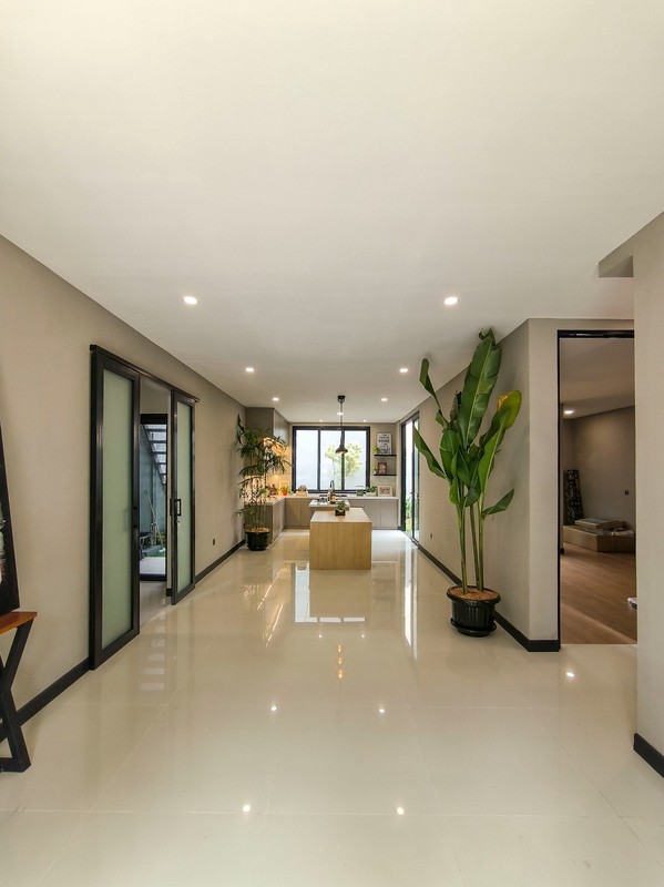 Rumah Dengan Design Modern Di Cluster Versailles BSD Tangerang Selatan