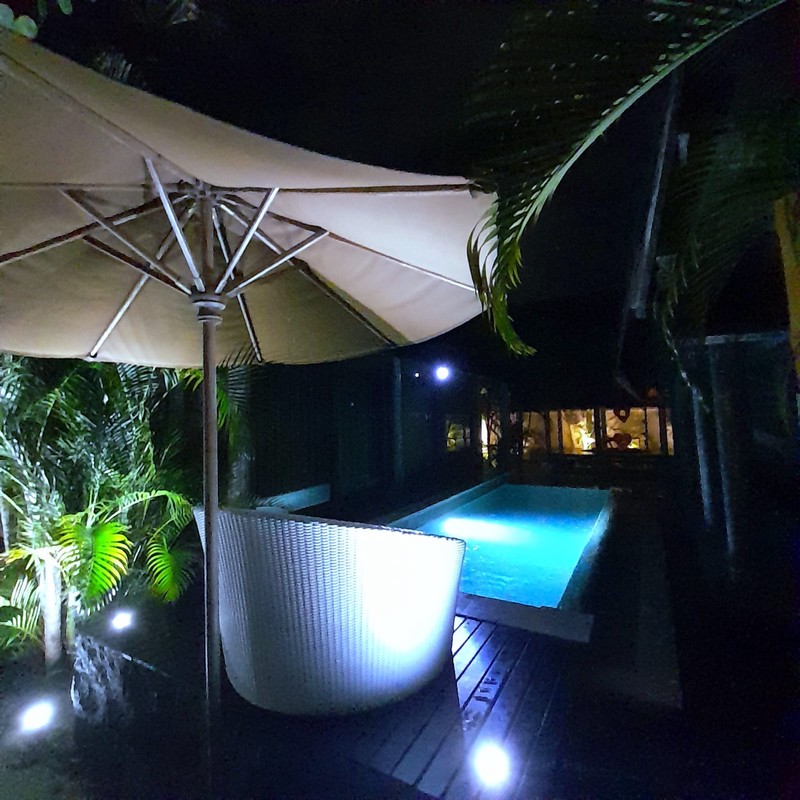 Disewakan Villa Grand Blue 4 Kamar Tidur Mewah dengan 2 Kolam Renang di Seminyak, Kuta, Bali.
