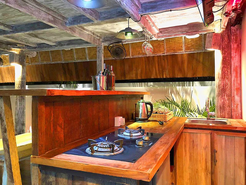 Disewakan Villa Grand Blue 4 Kamar Tidur Mewah dengan 2 Kolam Renang di Seminyak, Kuta, Bali.