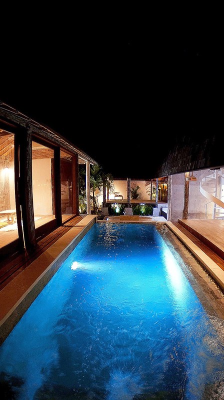 Disewakan Villa Grand Blue 4 Kamar Tidur Mewah dengan 2 Kolam Renang di Seminyak, Kuta, Bali.