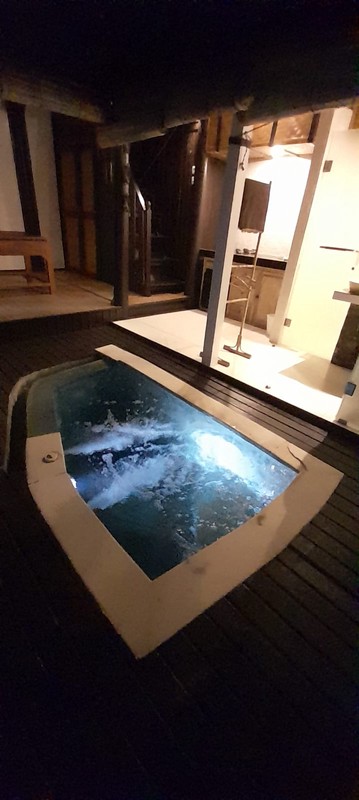 Disewakan Villa Grand Blue 4 Kamar Tidur Mewah dengan 2 Kolam Renang di Seminyak, Kuta, Bali.