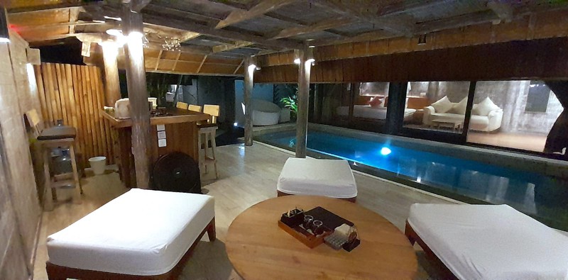 Disewakan Villa Grand Blue 4 Kamar Tidur Mewah dengan 2 Kolam Renang di Seminyak, Kuta, Bali.