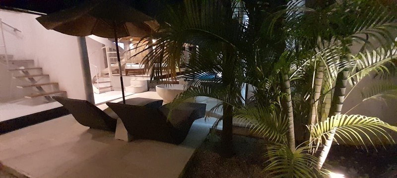 Disewakan Villa Grand Blue 4 Kamar Tidur Mewah dengan 2 Kolam Renang di Seminyak, Kuta, Bali.