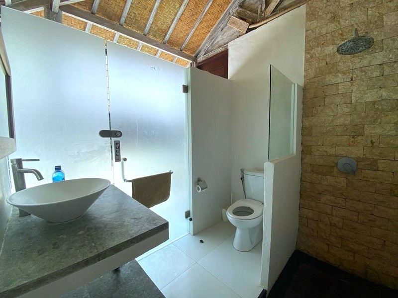 Disewakan Villa Grand Blue 4 Kamar Tidur Mewah dengan 2 Kolam Renang di Seminyak, Kuta, Bali.