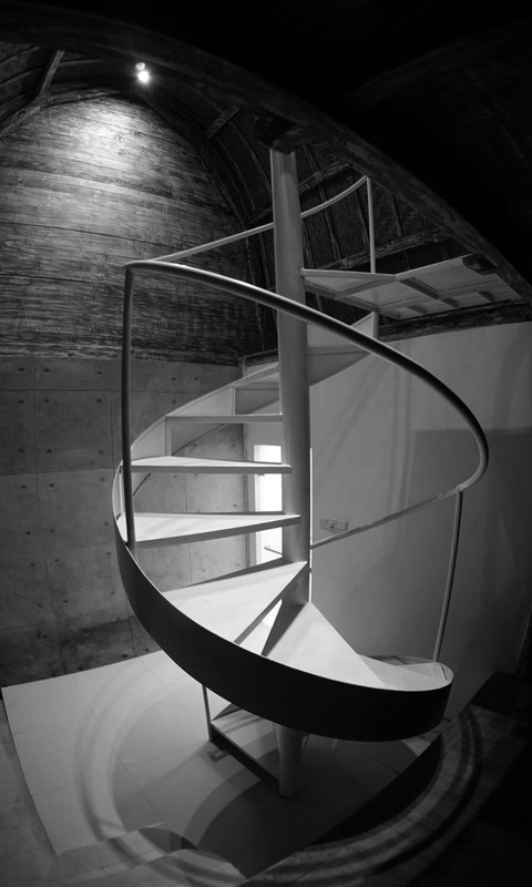 Disewakan Villa Grand Blue 4 Kamar Tidur Mewah dengan 2 Kolam Renang di Seminyak, Kuta, Bali.