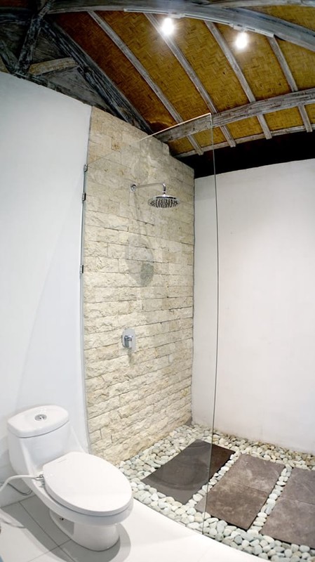 Disewakan Villa Grand Blue 4 Kamar Tidur Mewah dengan 2 Kolam Renang di Seminyak, Kuta, Bali.