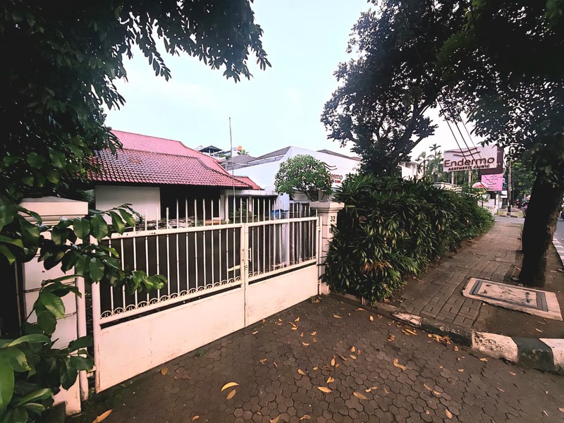 Dijual Rumah Terawat Lokasi Strategis Di Jl. Metro Pondok Pindah, Jakarta Selatan