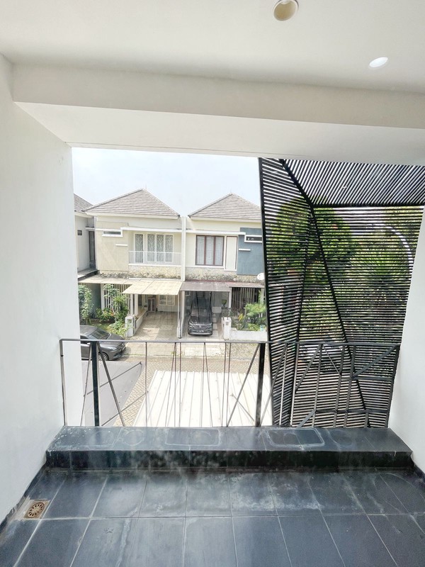 Rumah Bagus Siap Huni di Discovery Fiore Bintaro Jaya Sektor 9