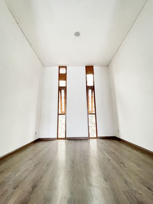 Rumah Bagus Siap Huni di Discovery Fiore Bintaro Jaya Sektor 9