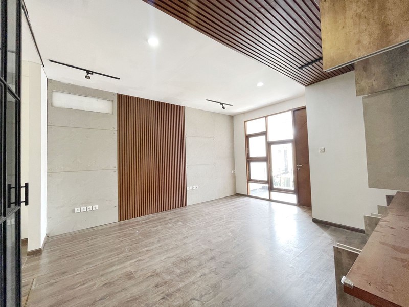 Rumah Bagus Siap Huni di Discovery Fiore Bintaro Jaya Sektor 9