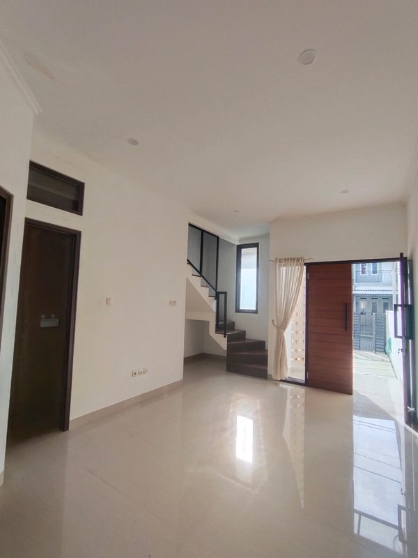 Rumah Bagus 2Lantai, Diarea Komplek Villa Gunung Lestari jombang Bintaro