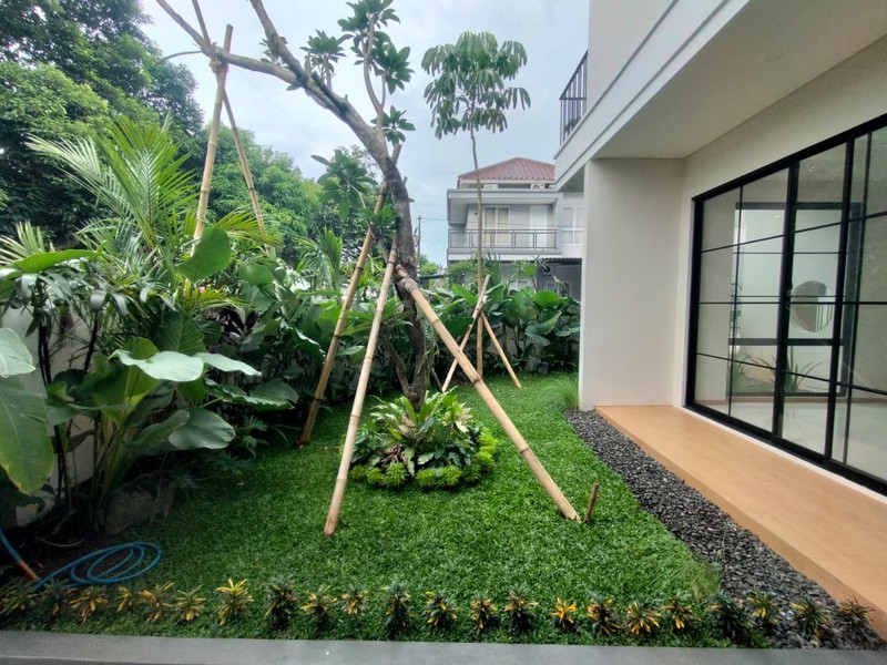 BRAND NEW HOUSE at KENCANALOKA BSD 