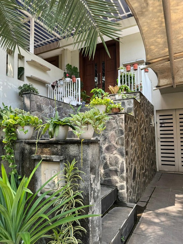 Rumah 3 Lantai di Pasar Minggu Jakarta Barat SHM Siap Huni KT 4 KM 4 Surat SHM