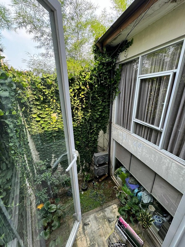 Rumah 3 Lantai di Pasar Minggu Jakarta Barat SHM Siap Huni KT 4 KM 4 Surat SHM