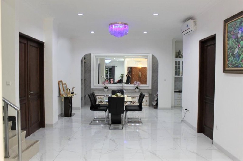 Dijual Rumah Mewah Lokasi Exclusive di Kebayoran Residence Bintaro