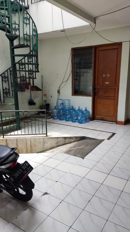 Rumah Usaha Gandaria