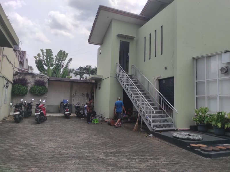 Rumah Bagus Di Pinggir Jalan Lebak Bulus Jakarta Selatan