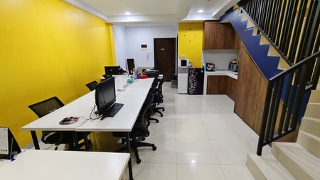 Office di Apt Soho Grogol