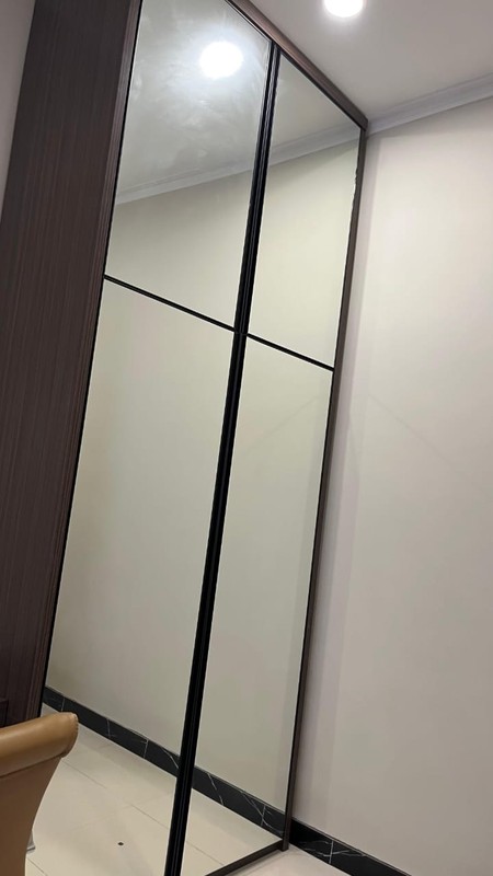 Rumah Semi Furnished Bagus Bersih Siap Huni dengan KT 4+1 KM 3+1 Sertifikat SHM @Ciputat, Tangerang Selatan