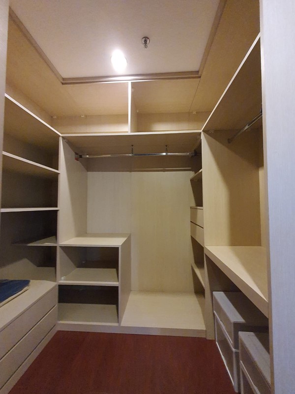 Apartemen Mewah Full Furnish Dengan 160 Meter Persegi Di Kemang Village, Jakarta Selatan