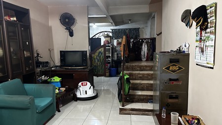 Rumah Hitung Tanah Di Jl Cempaka Lestari Lebak Bulus Jakarta Selatan