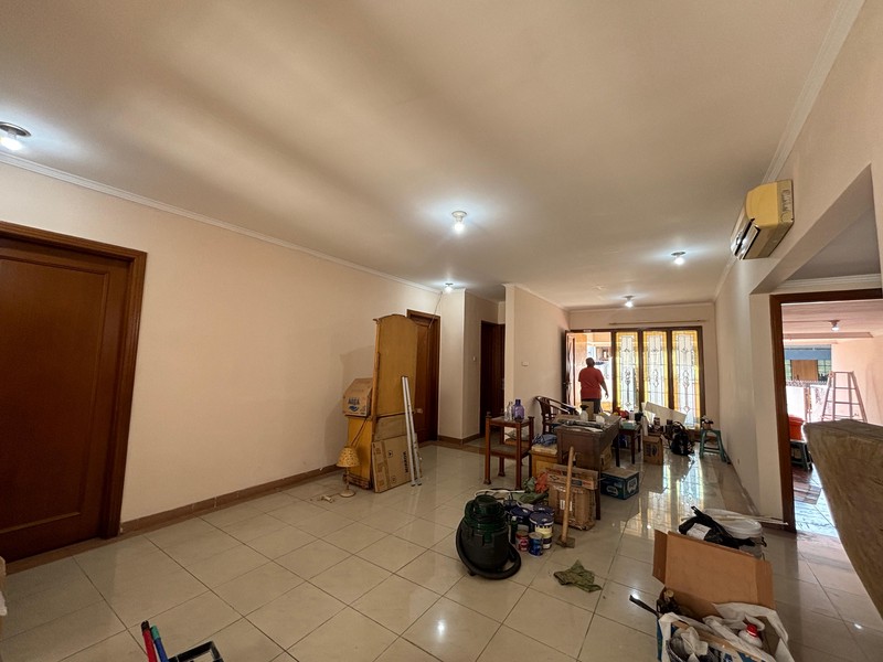 Rumah Terenovasi dalam Komplek Kalibata Indah Jakarta Selatan