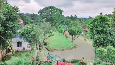 Vila di Cisaat Sukabumi, View Gunung Gede Pangrango dekat Bogor  