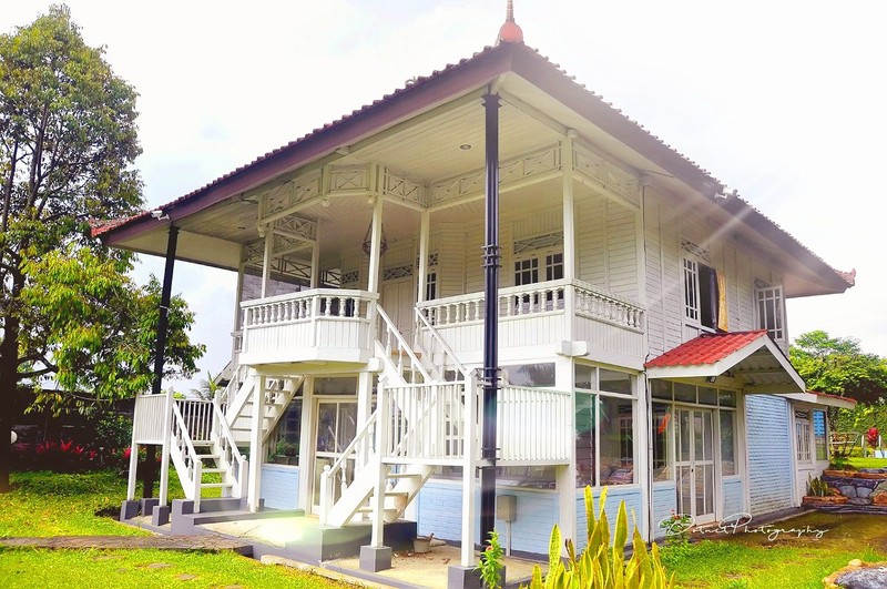 Vila di Cisaat Sukabumi, View Gunung Gede Pangrango dekat Bogor  