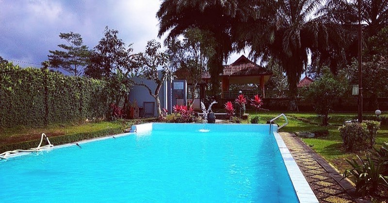 Vila di Cisaat Sukabumi, View Gunung Gede Pangrango dekat Bogor  