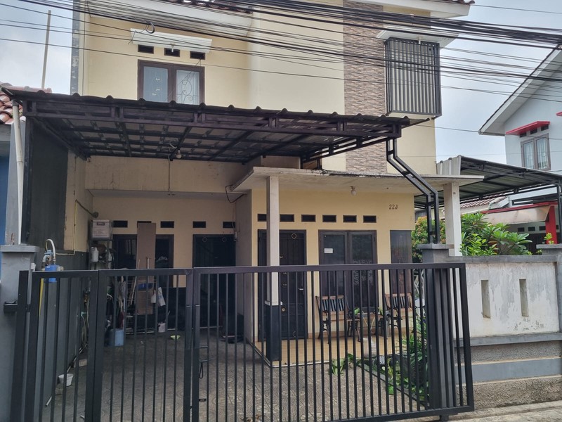 Rumah Luas & Strategis di Kukusan Depok Akses Mudah ke Tol