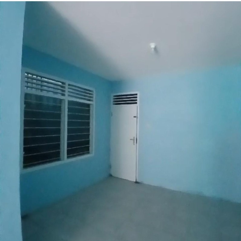 Rumah sudah Renovasi 2 Lantai di Belakang Mall Kota Kasablanka