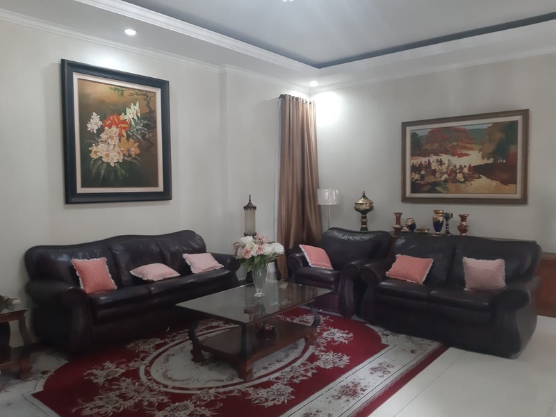 Rumah Mewah Dalam Perum Jati Indah Di Cinere Depok, Dengan Private Pool & Golf View